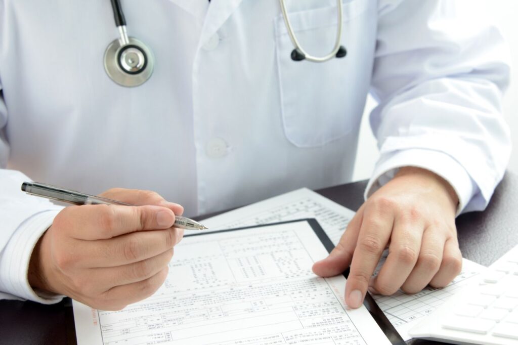 Atestado médico: conheça seus direitos, prazos e as novas regras em vigor