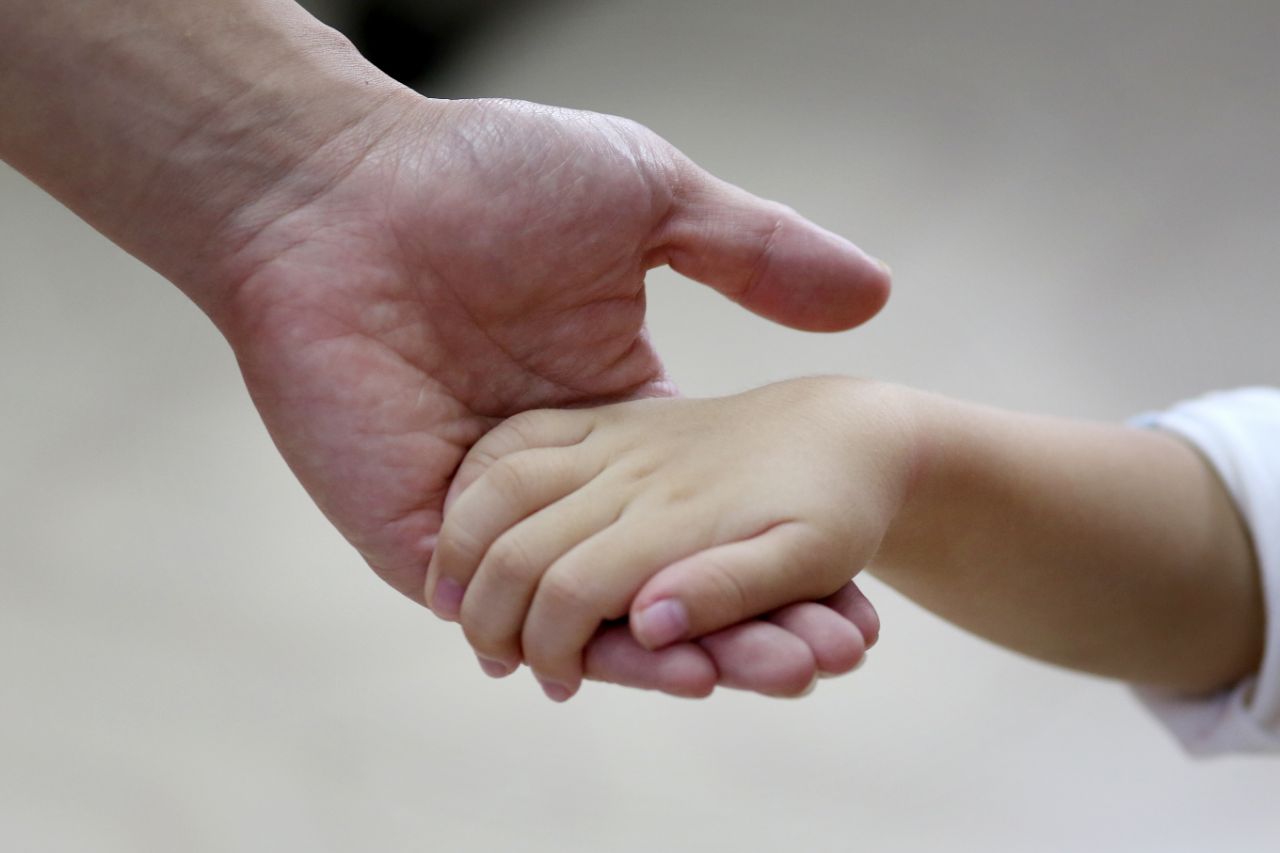 Quando o afeto cria laços legais: a filiação socioafetiva e seus direitos