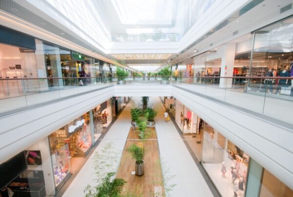 Entenda as novas regras sobre trabalho aos domingos e feriados